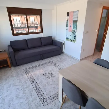 Piso A 2 Minutos De La Playa Apartment *